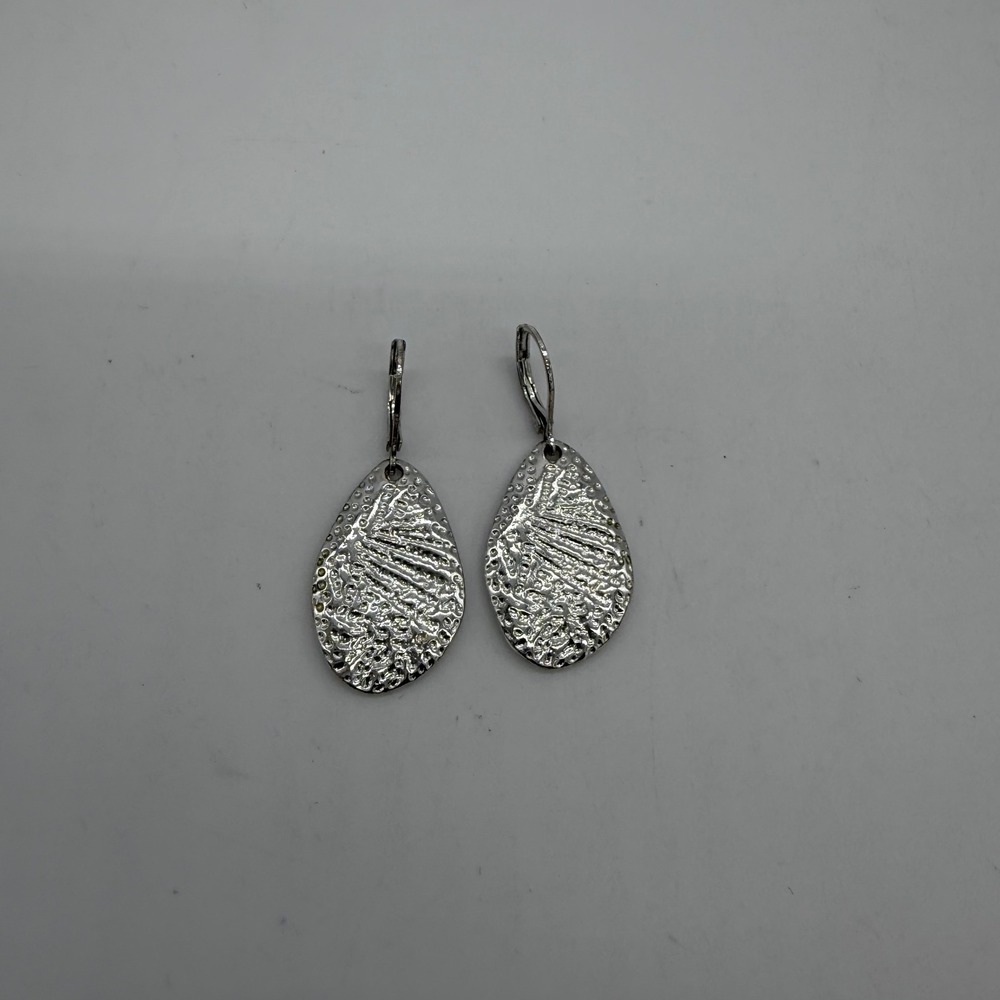 Silver Tone Textured Teardrop Dangle Earrings Hammered Leverback